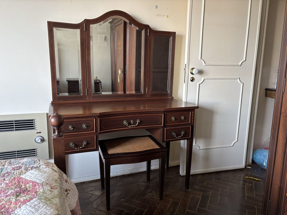 Mobilia de quarto D. Maria