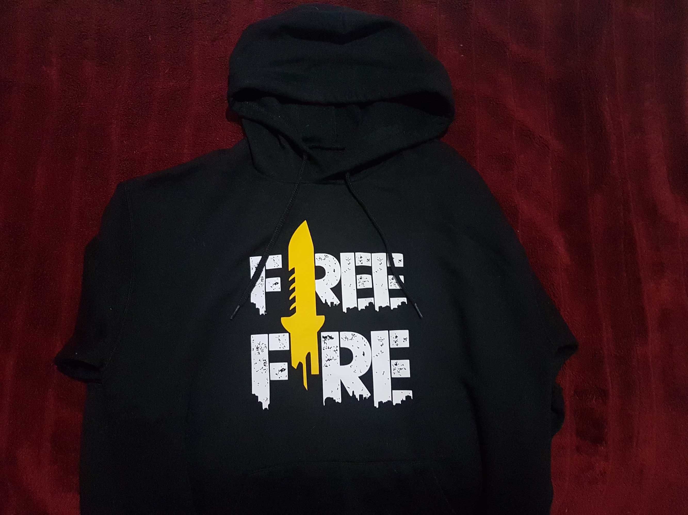 SweatShirt Capuz Preta Free Fire