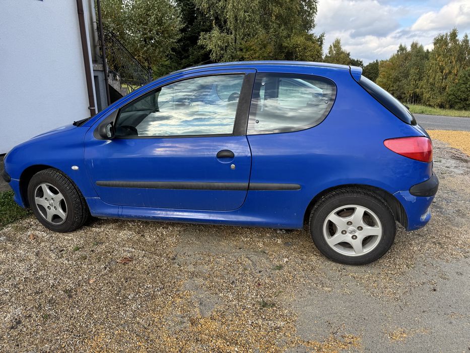 Peugeot 206 uszkodzony