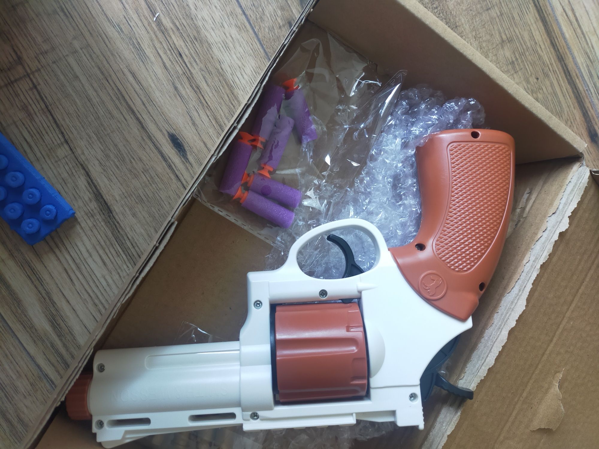 Pistolet zabawka