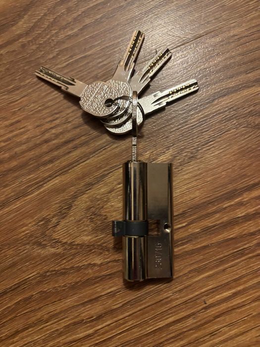 Замок основний циліндровий