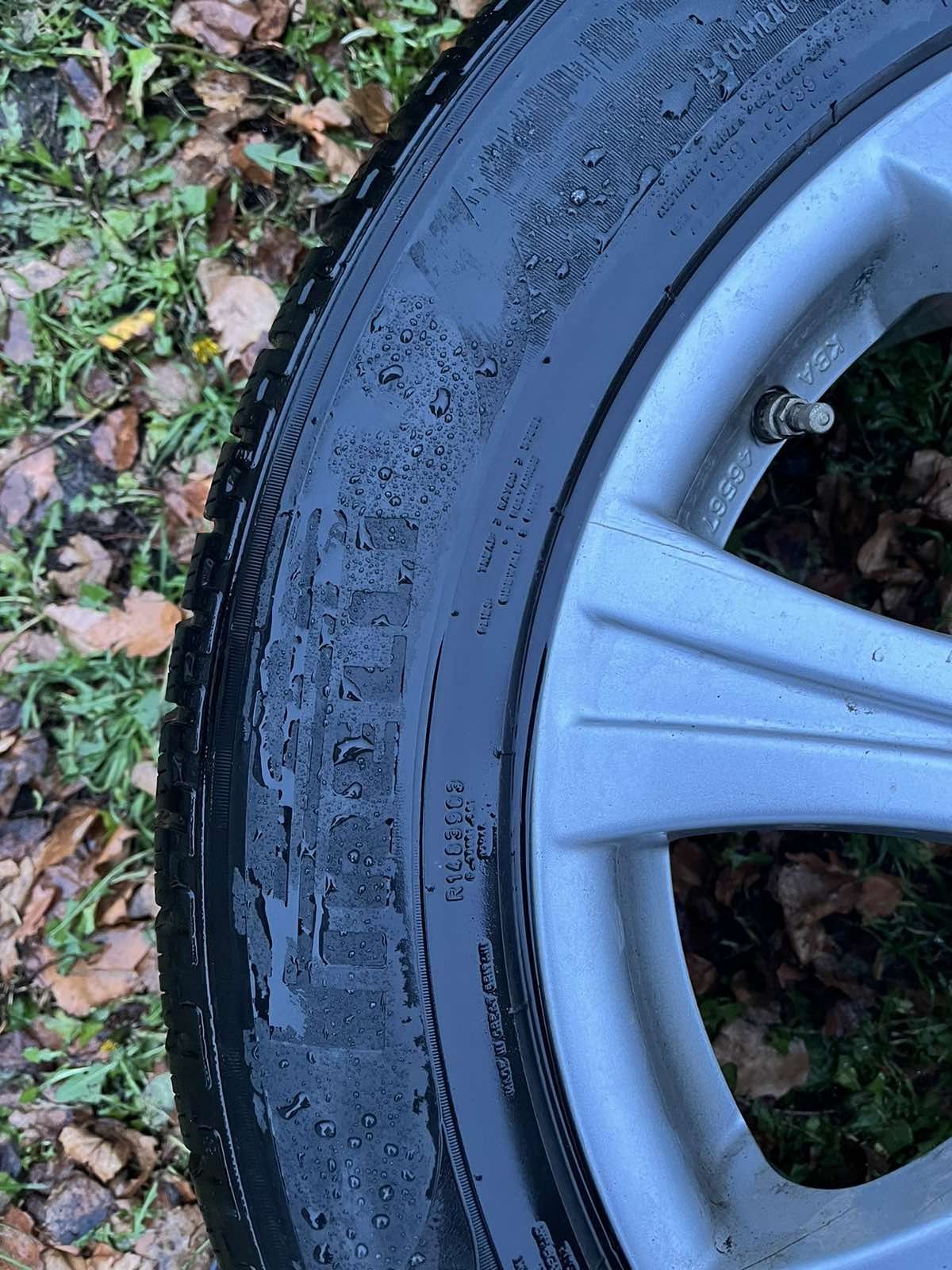 Продам гуму з дисками (Pirelli Scorpion )