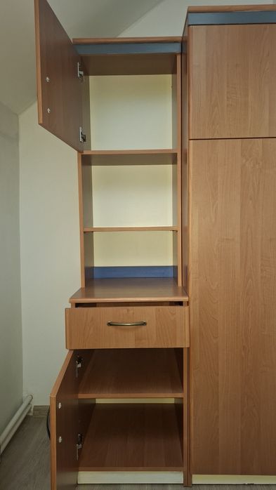 Pilnie oddam Szafa, biurko pod komputer