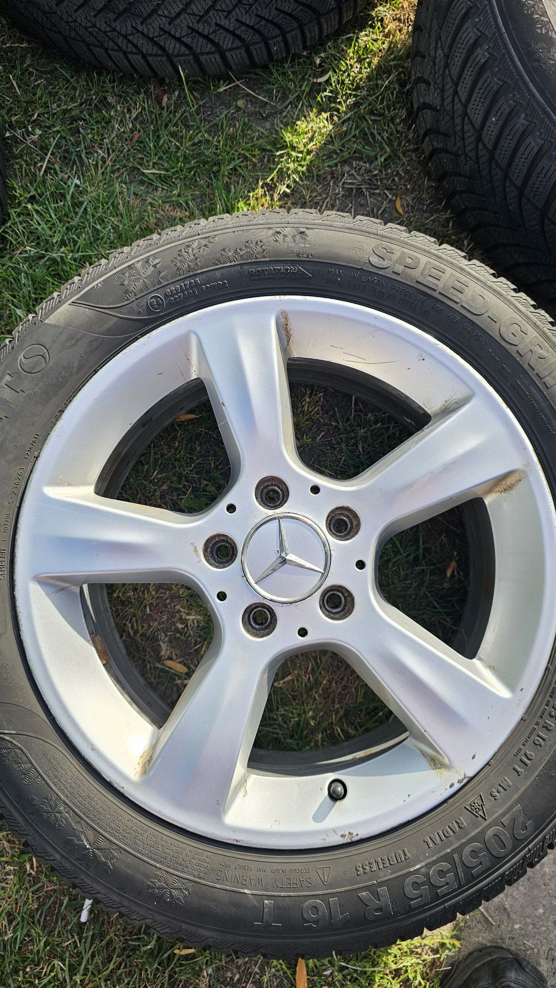 Alufelgi z oponami zimowymi Mercedes w211