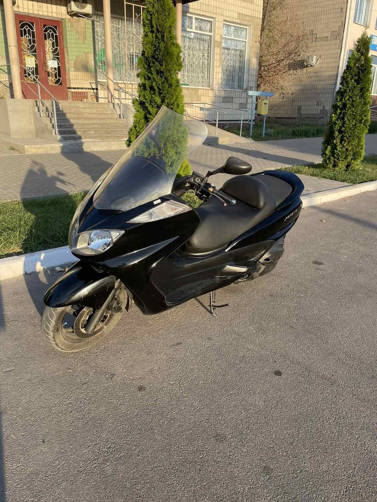 Ямаха Маджести 250