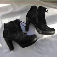 Ботинки черевики сапоги на підборах чорні жіночі замшеві осінні