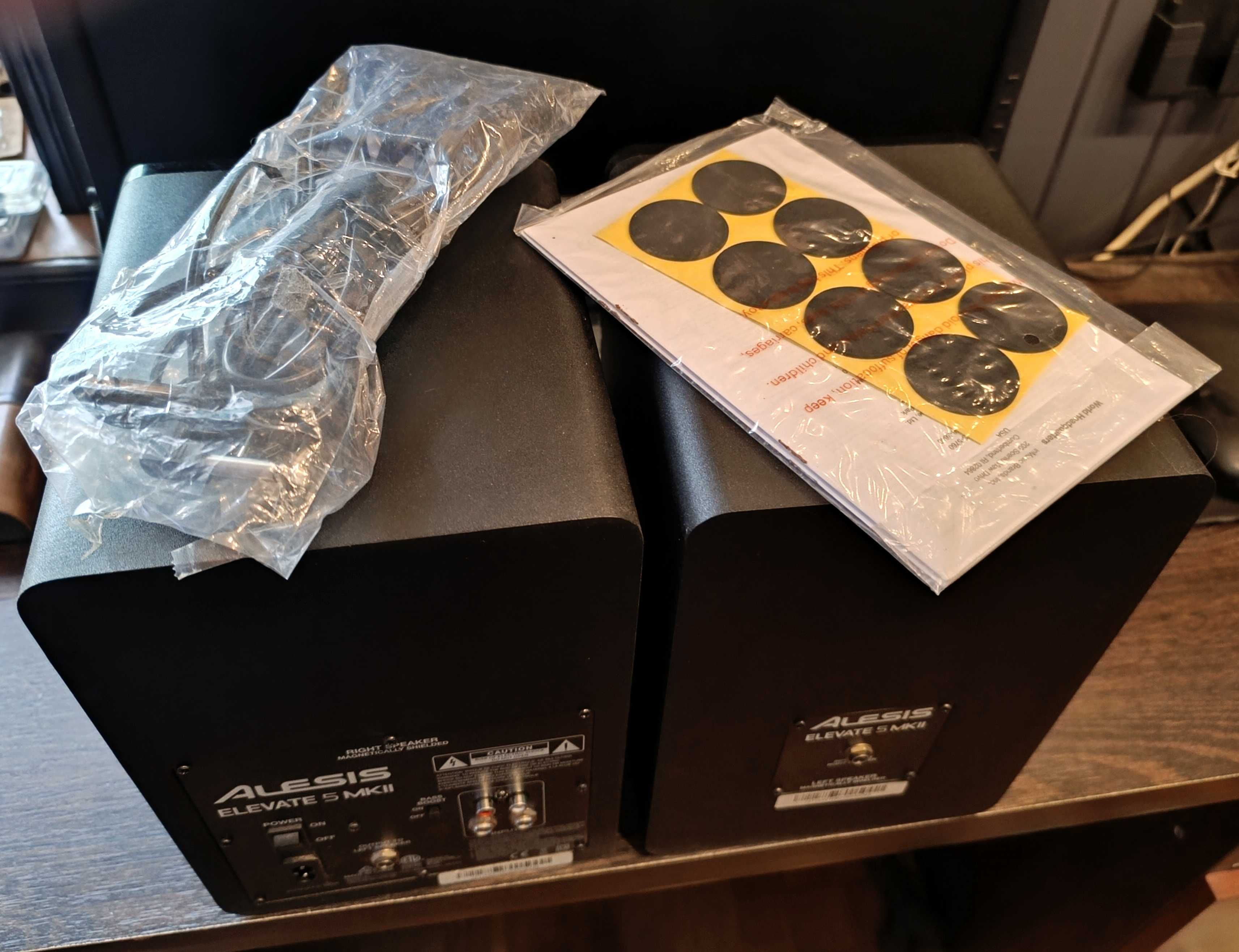 Aktywne monitory studyjne Alesis Elevate 5 Mk II.