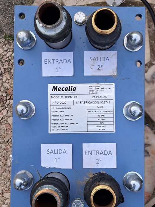 Equipamento para paineis solares aquecimento de água  quente como novo