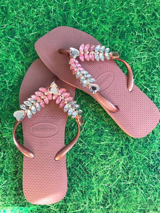 Havaianas Decoradas com Pedras  (novo / vários tamanhos)