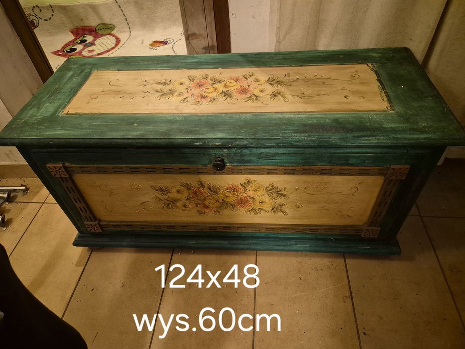 Stara skrzynia szafka