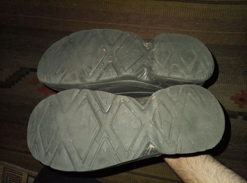 Сноубутси на шнурках,450грн.