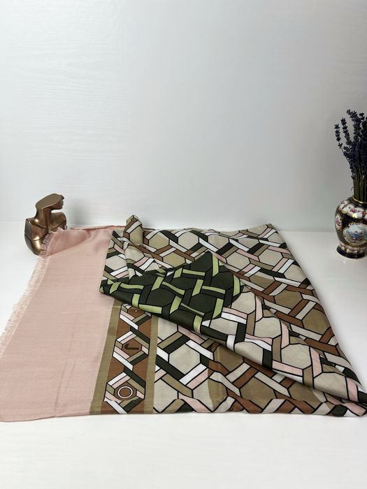 Яскравий шарф палантин liu jo