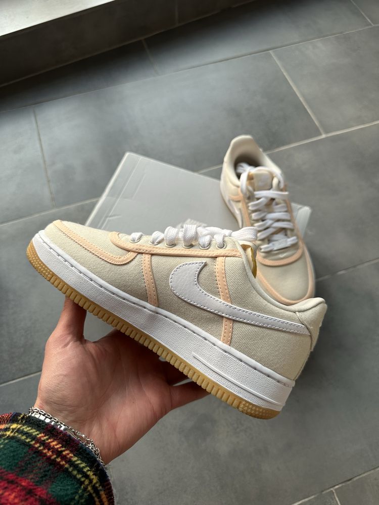 Оригінальні жіночі кросівки Nike Air Force 1 ‘07 PRM