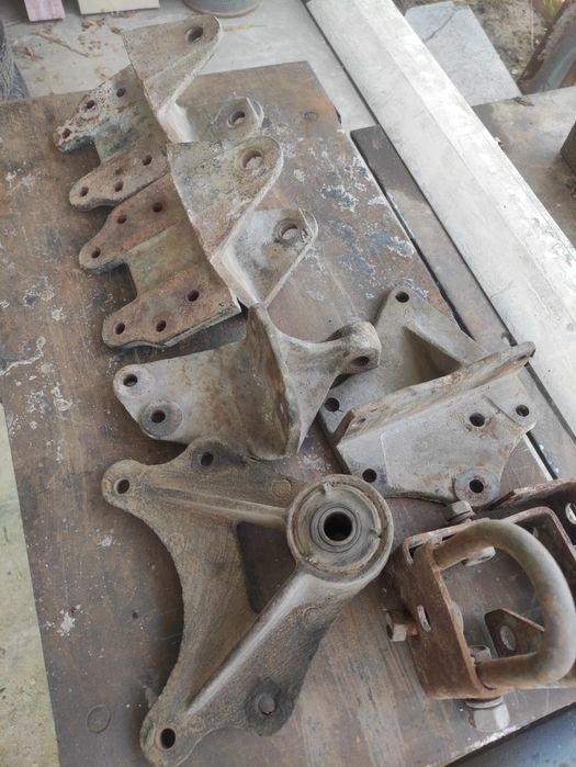 Кронштейни Газель