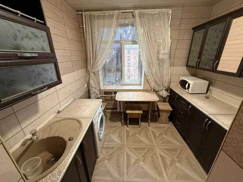 Двокімнатна квартира. Центр. Павленківський парк.