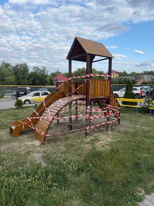 Дитячі гірки та ігрові комплекси під замовлення