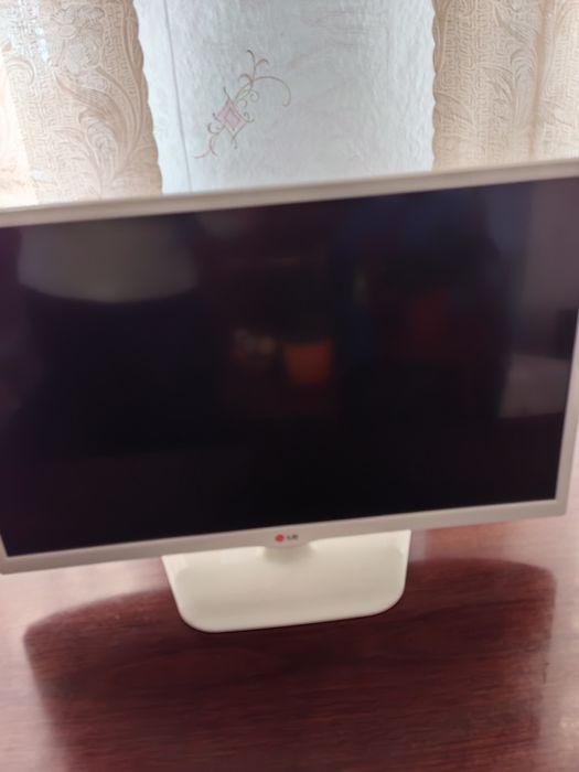 Телевізор LG 28дюйм.