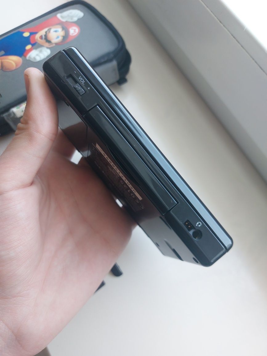 nintendo ds lite чорна