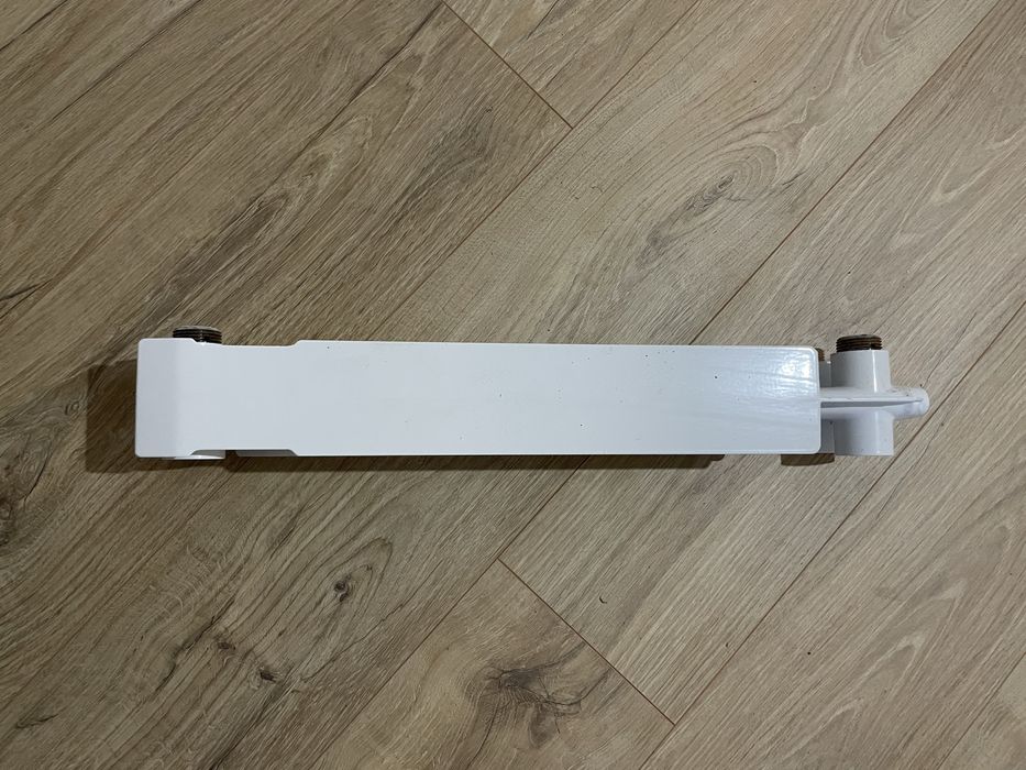Nowe żeberko kaloryfera aluminiowe białe
