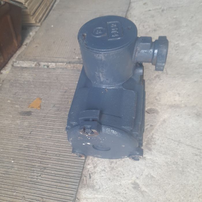 Електро двигун трьохфазний