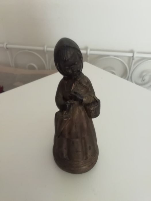 Boneca antiga para restaurar