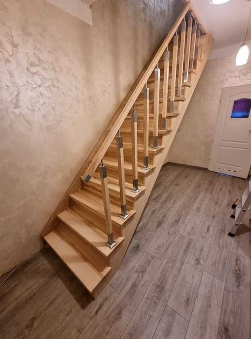 Schody drewniane samonośne , na beton