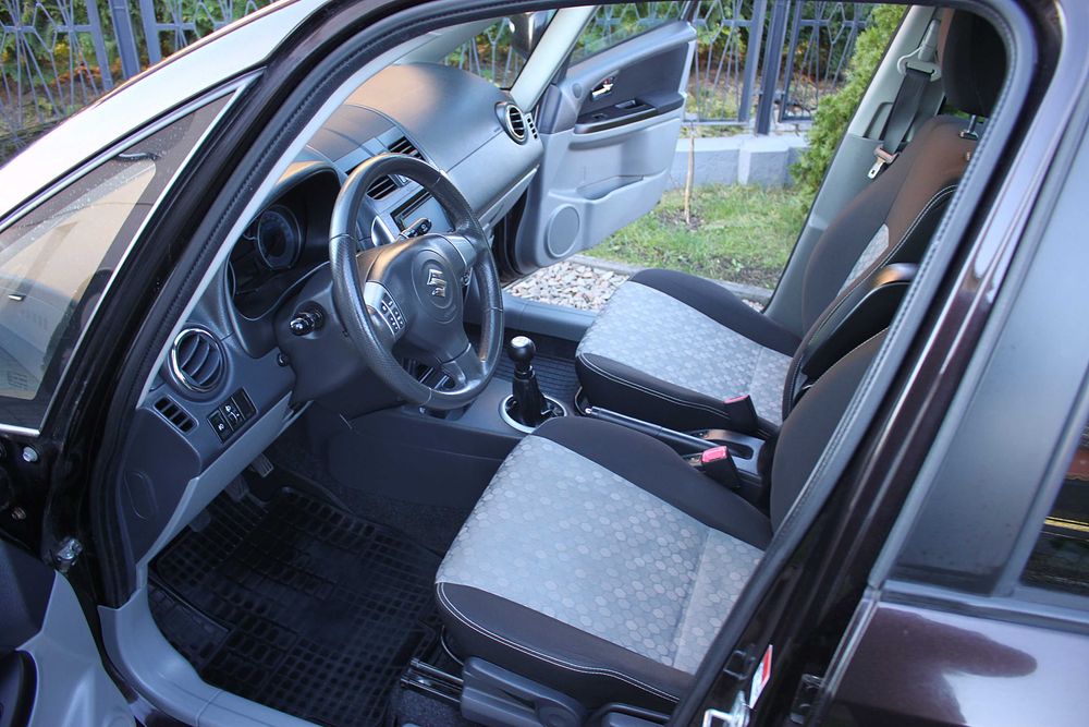 Suzuki SX4 Salon Polska 4x4 Bezwypadkowy Kamera Grzane Fotele Keyless