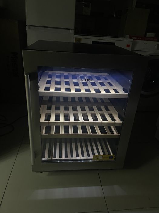 Винна Шафа AEG SWB78200DG на 40-46 пляшок вина