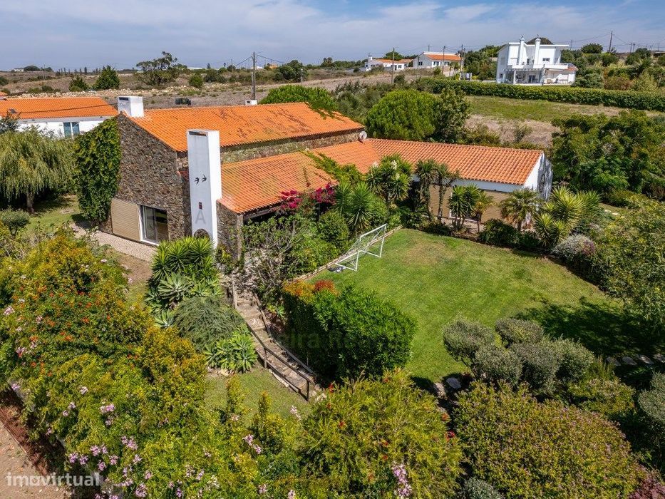 Vende Moradia T3, Ericeira 14 Km, A Casa das Casas