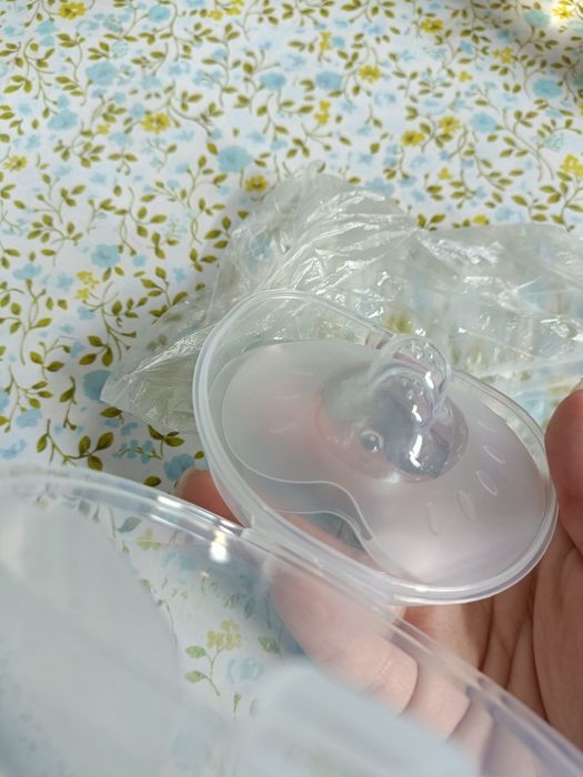 Nakładki na sutki przy karmieniu piersią rozmiar M