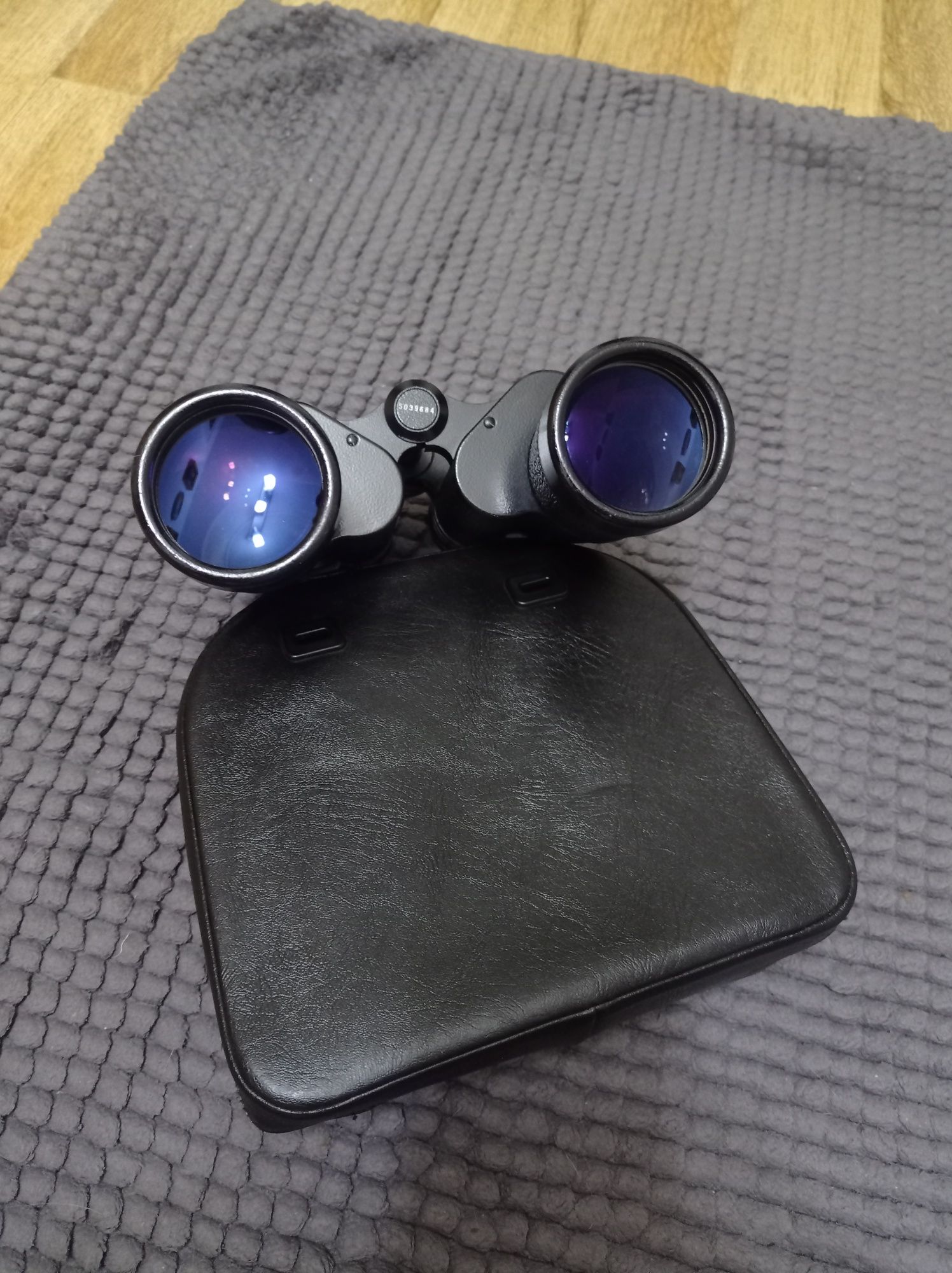Бинокль Carl Zeiss Binoctem Q1 7x50