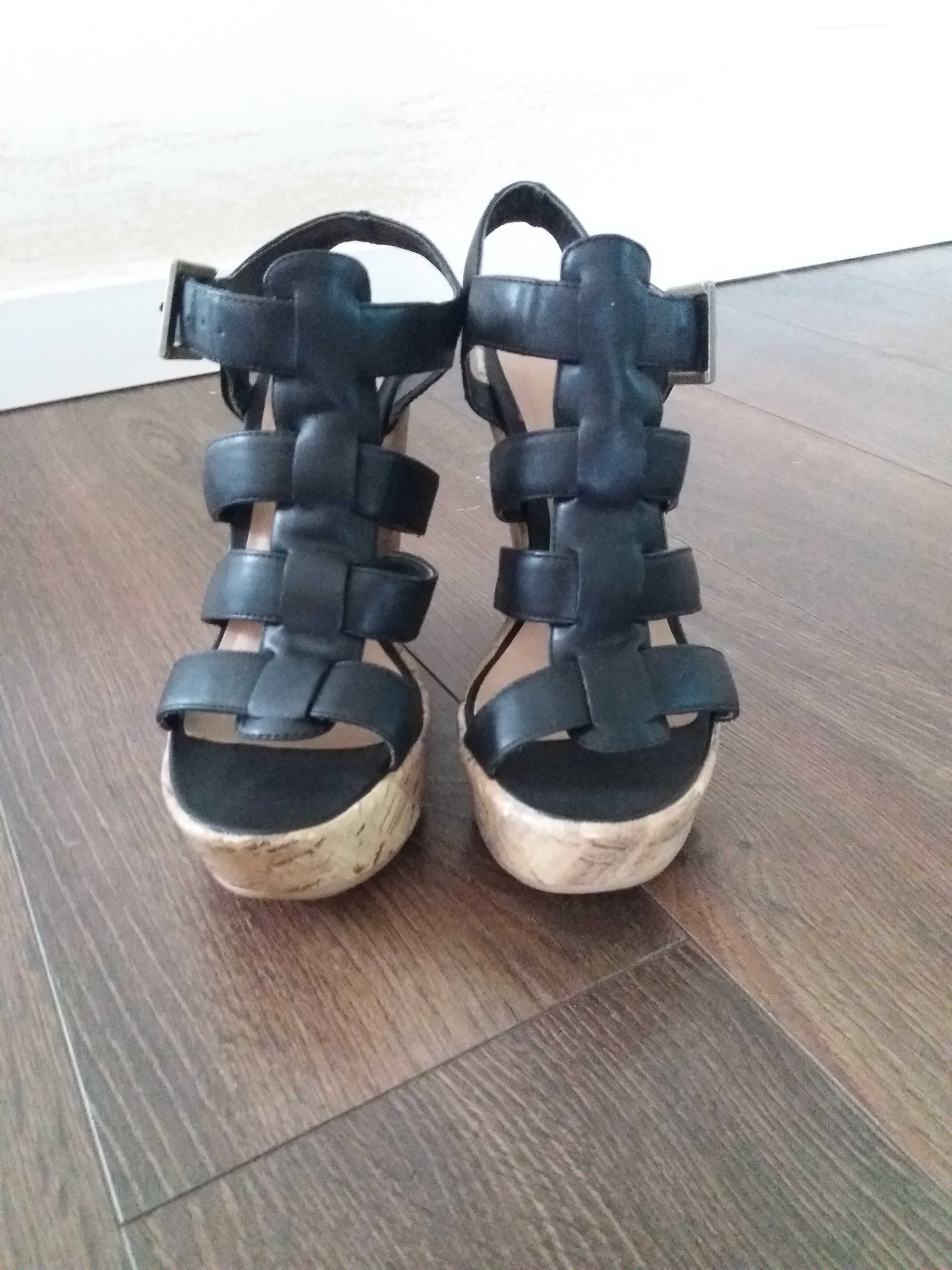 Koturny sandałki buty na koturnie 37 czarne