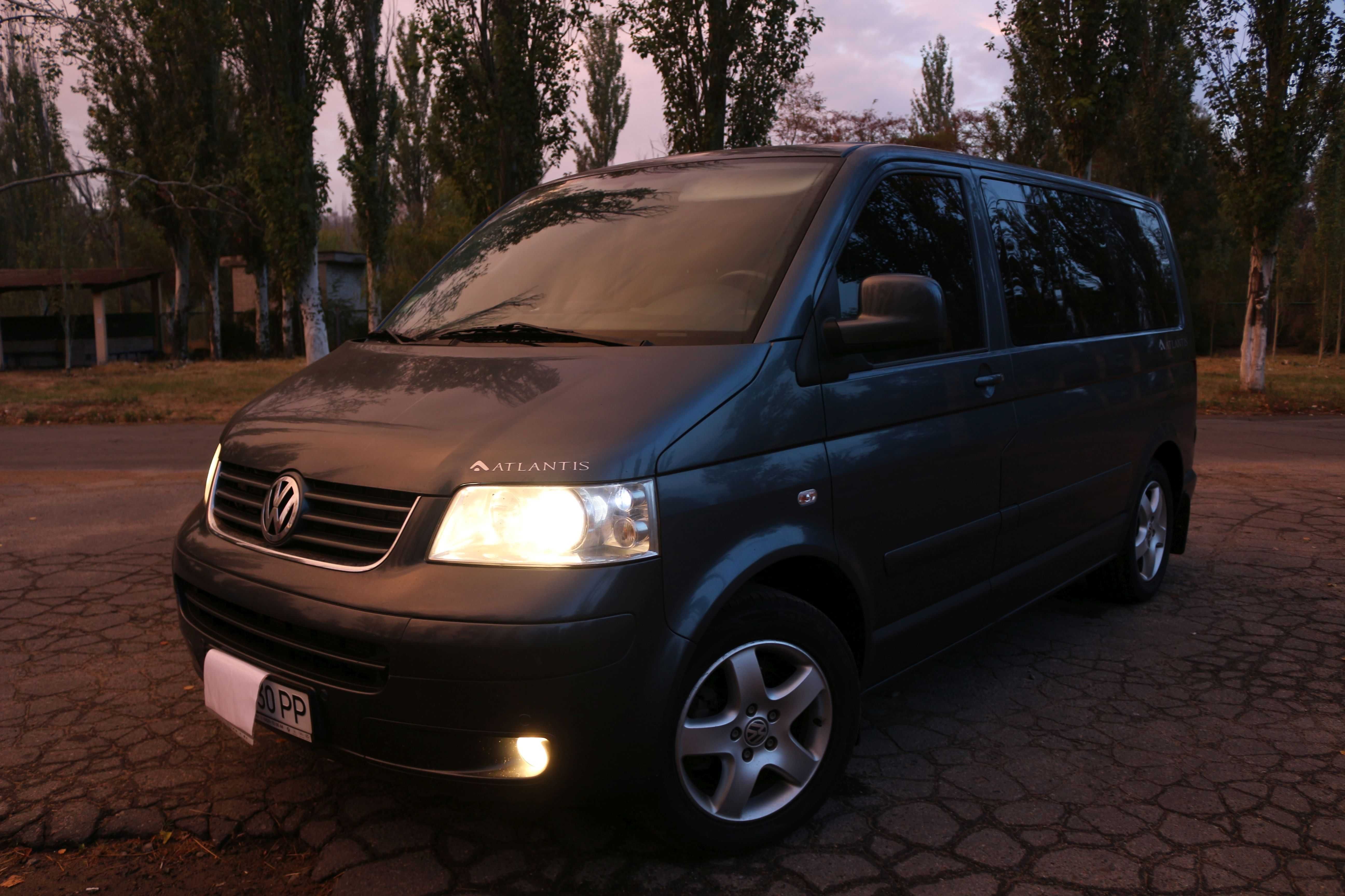 Volkswagen Multivan T5 2.5 TDI