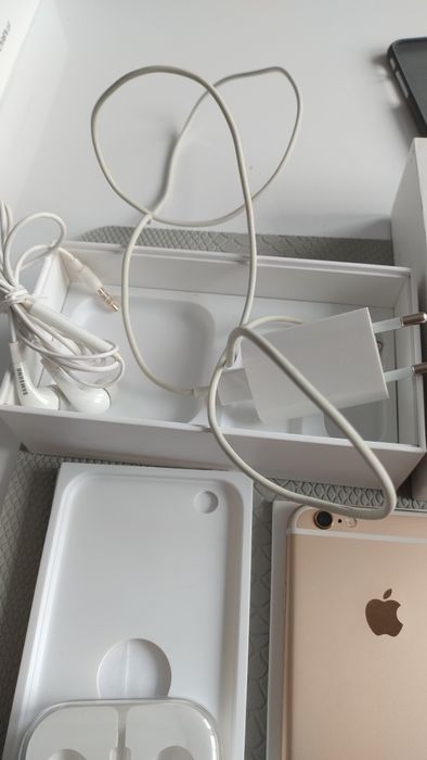 iPhone 6s 16gb Rose gold stan perfekcyjny