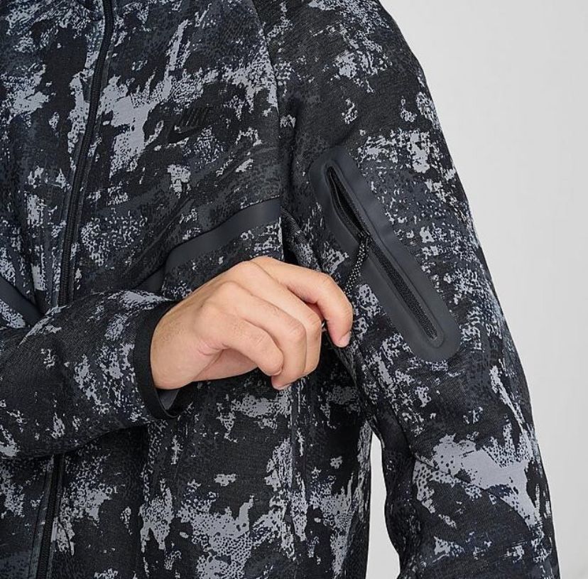 Nike Tech Fleece Camo HV5055-060