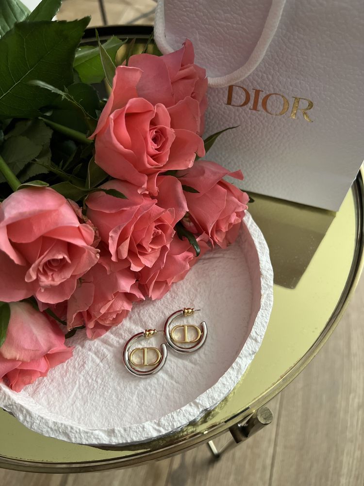 Kolczyki Dior od ręki