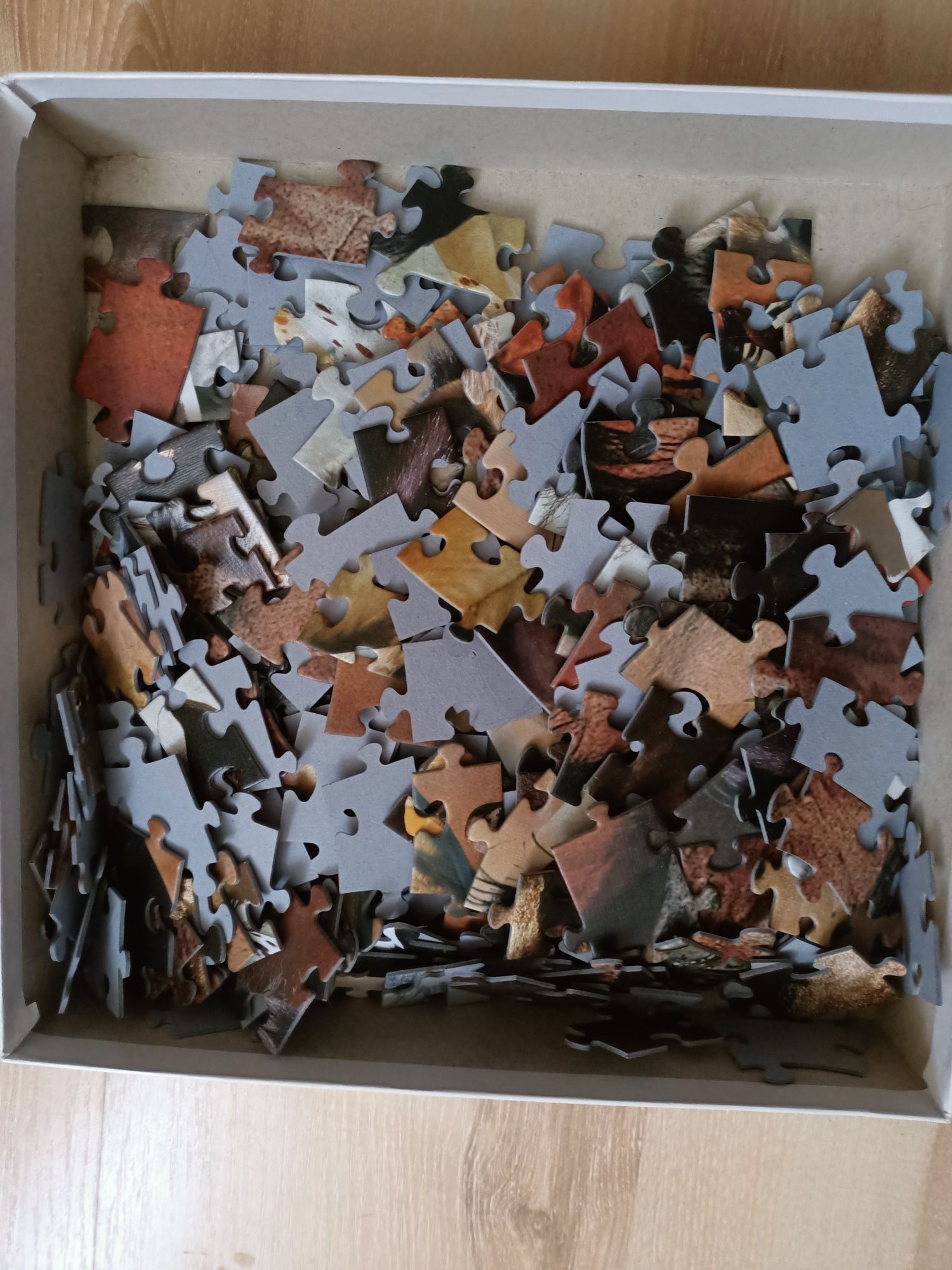 Puzzle trefl 300 konie okrągłe