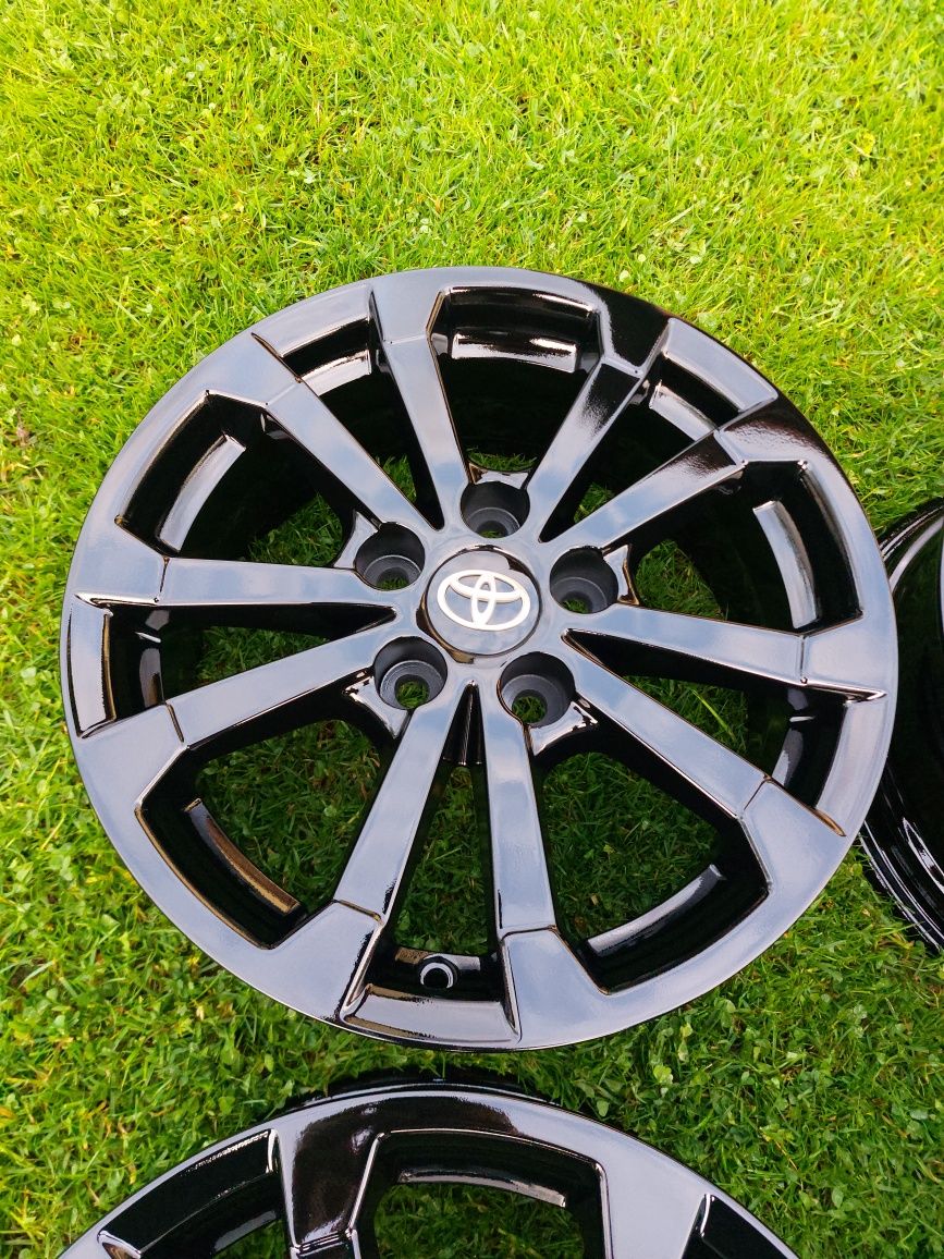 Felgi 16 5x114.3 Toyota