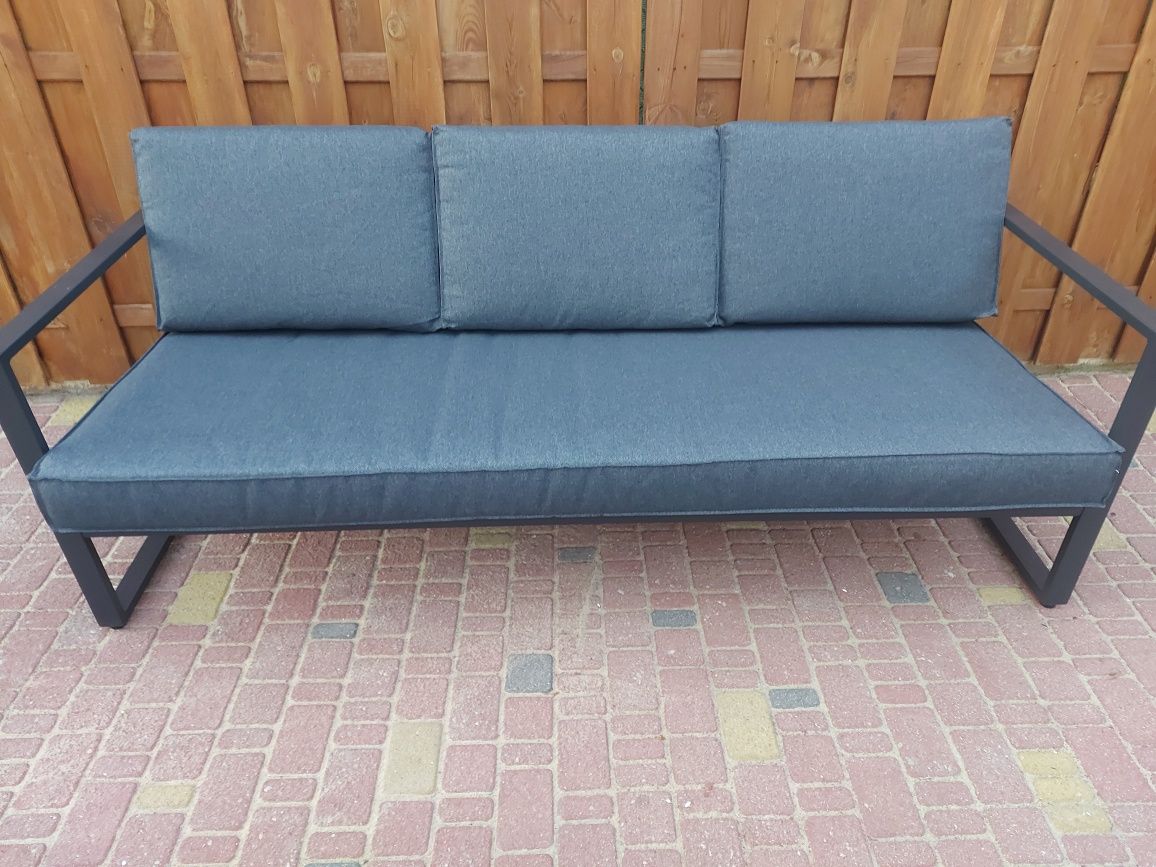 Sofa od zestawu vonge nowa.