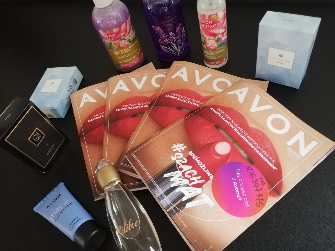 Szminka pomadka Avon z kwasem hialuronowym