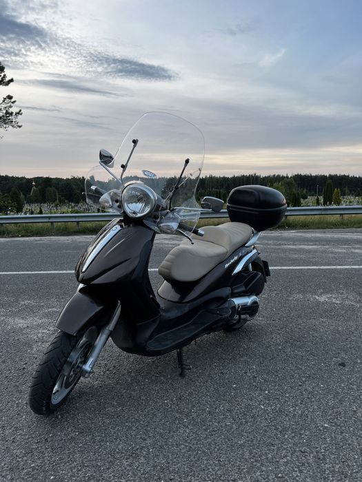 Максіскутер Piaggio beverly 500