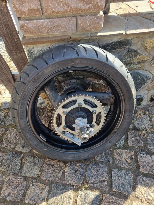 Колесо заднє Ямаха Yamaha FZS 600 1998-2003 рік.