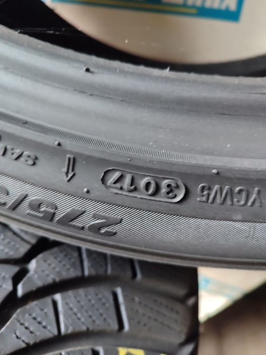 Шини kumho 275/35 r19 зимові 17-й рік
