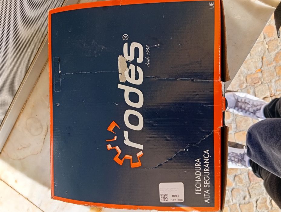 Fechadura rodes como nova