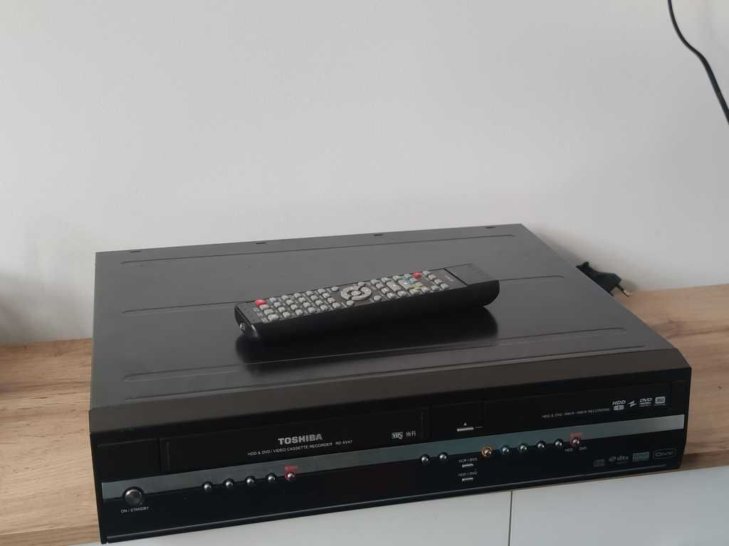 Toshiba RD-XV47 + pilot. Nagrywarka kopiarka DVD vhs hdd kasety video
