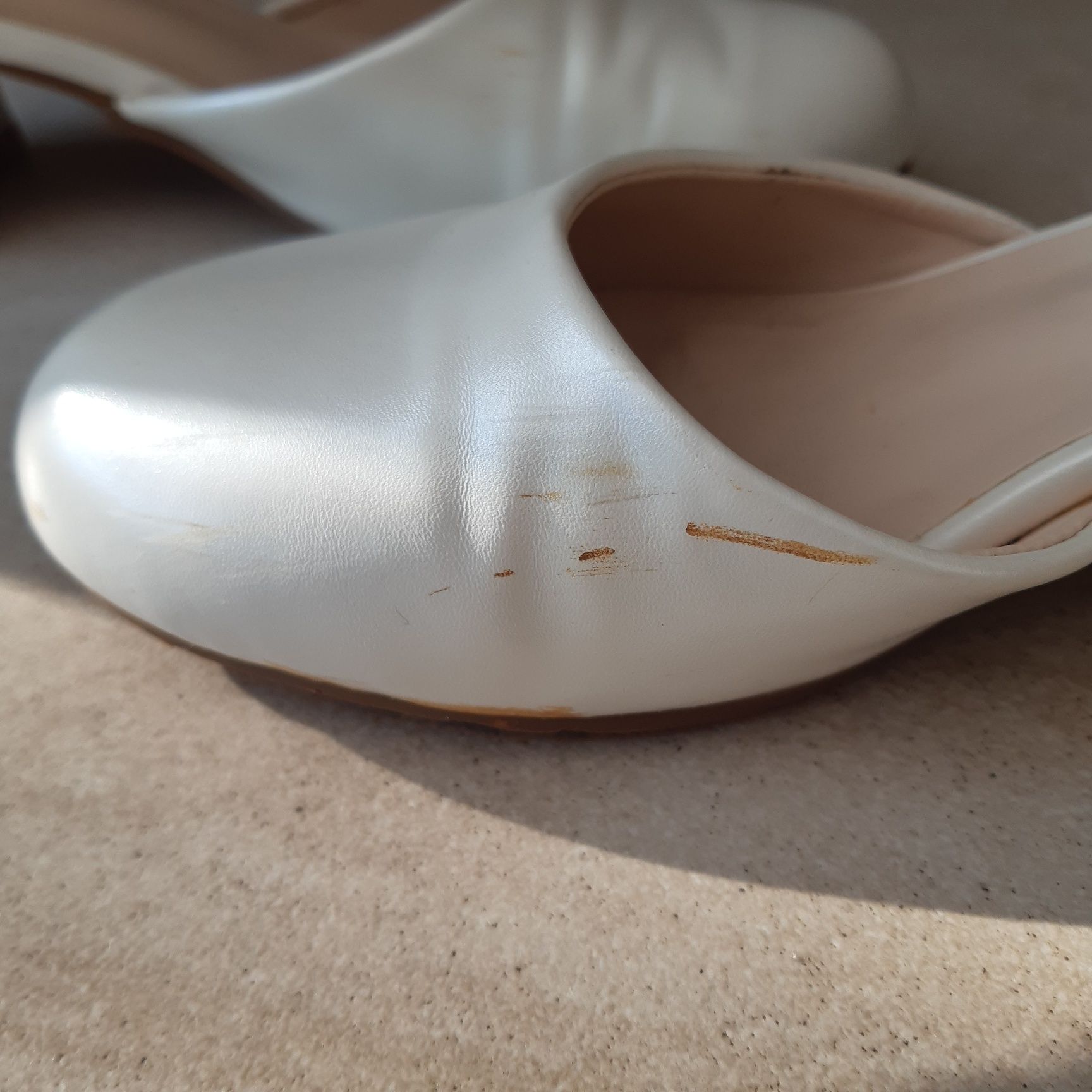buty POTOCKI rozm. 35 kremowe