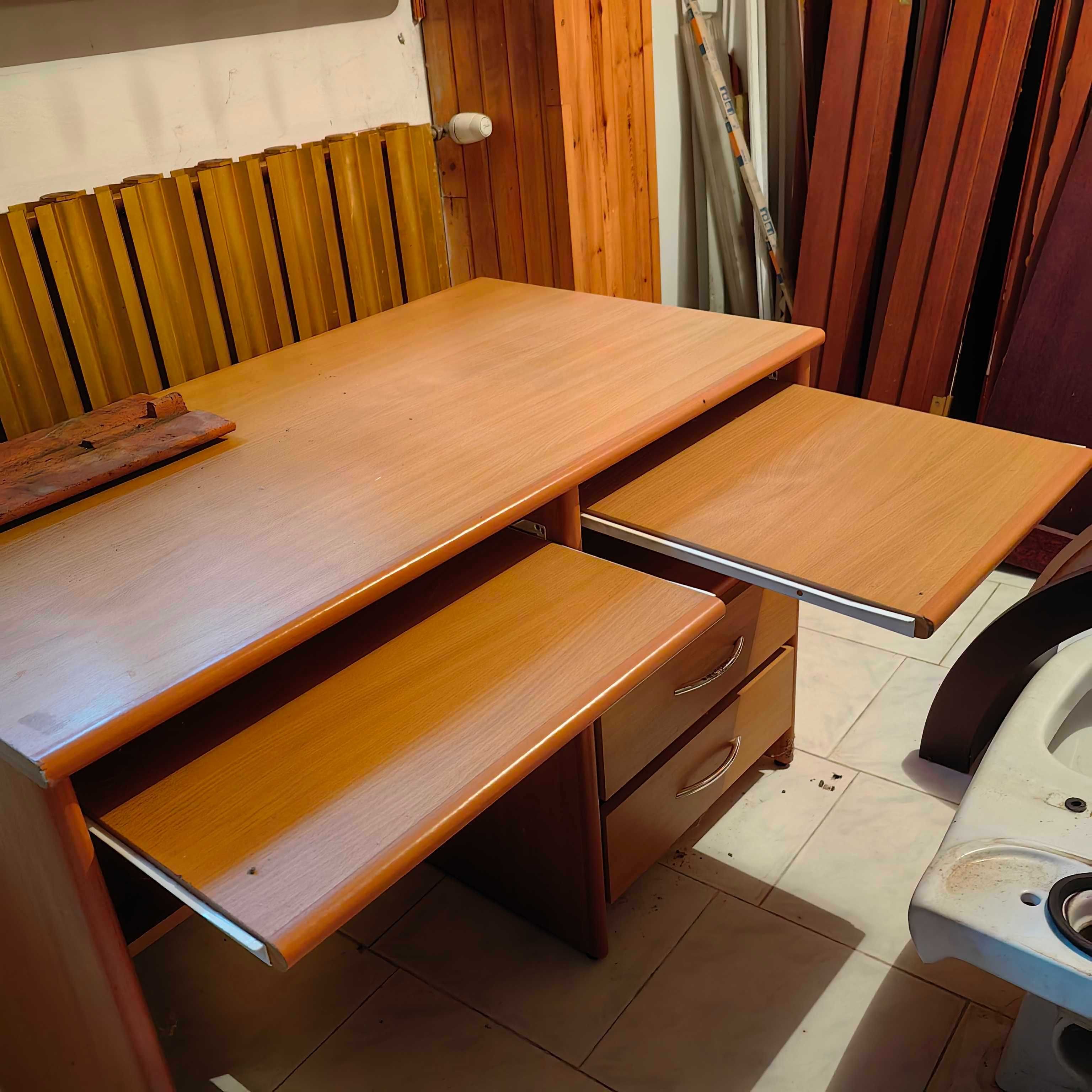 Biurka dwa plus szafka i regał