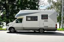 VW T5 - kamper z zabudową monokok firmy Wanner