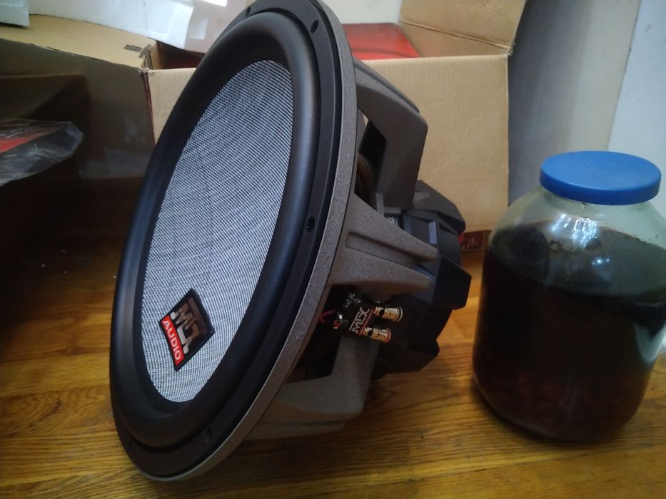 новый сабвуфер MTX  T815-44