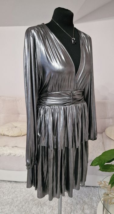 Sukienka okazyjna silver .